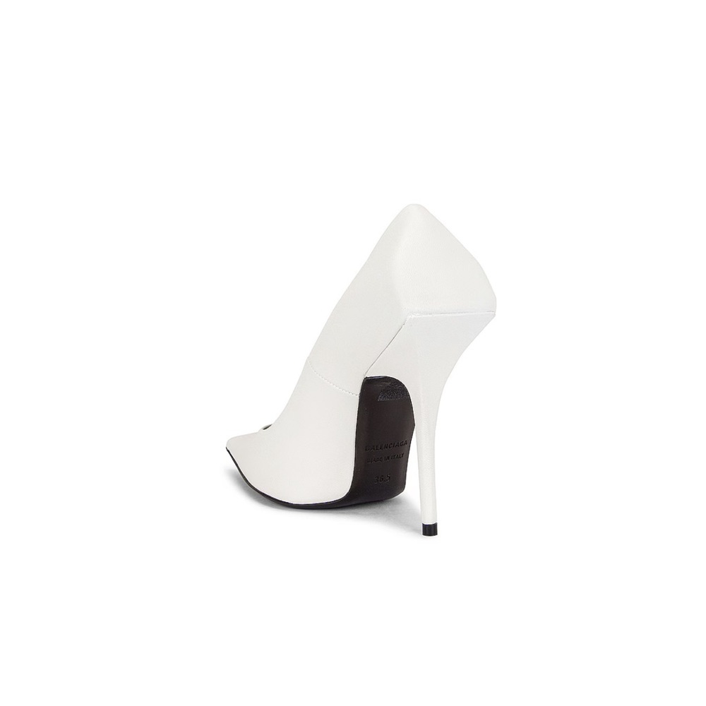 BALENCIAGA
Square Knife Pumps - Picture 3 of 11